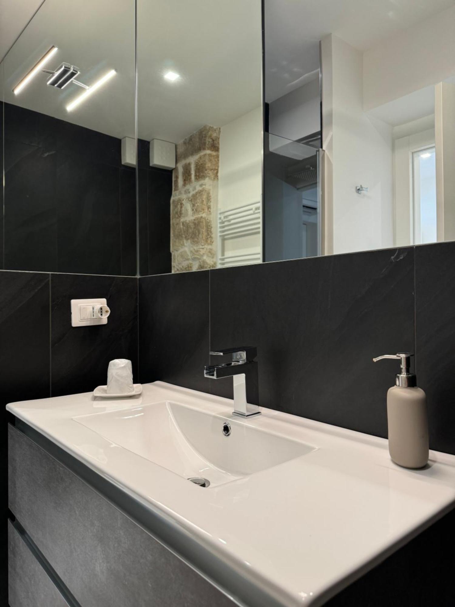 Re House Suite & Deluxe Apartament Ascoli Piceno Exterior photo